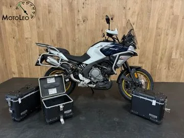 CFMoto 700 MT (2026) — foto 1
