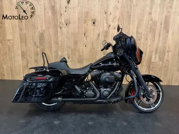 Harley-Davidson Street Glide (2014) — foto 1