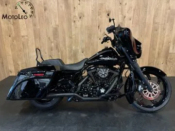 Harley-Davidson Street Glide (2012) — foto 1