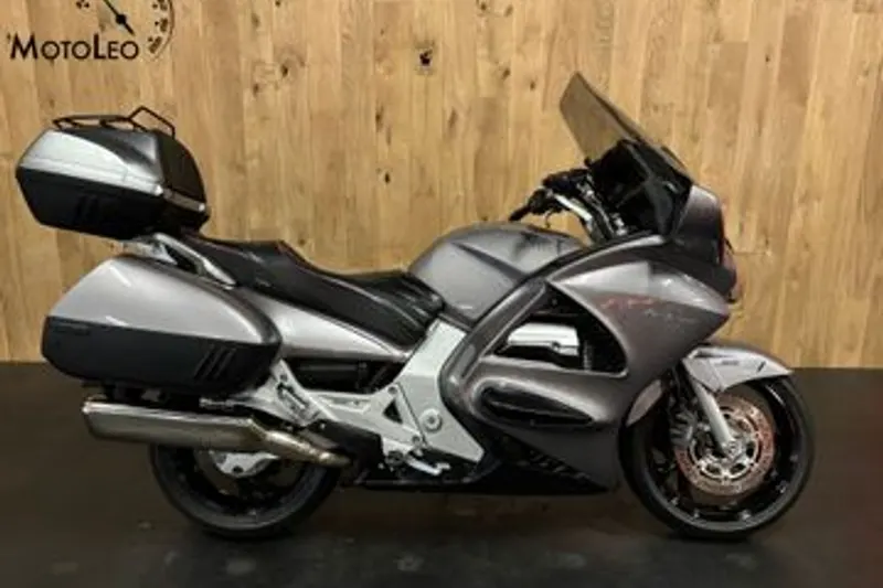 Honda ST 1300 PAN European (2002)