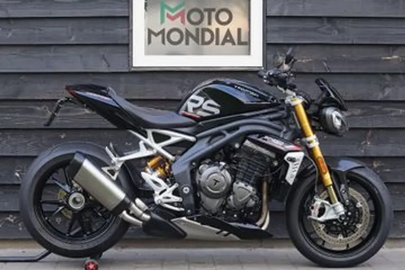 TRIUMPH SPEED TRIPLE 1200 RS (2022)