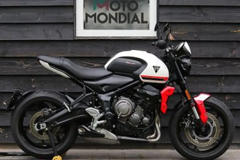 TRIUMPH TRIDENT 660 (2021)
