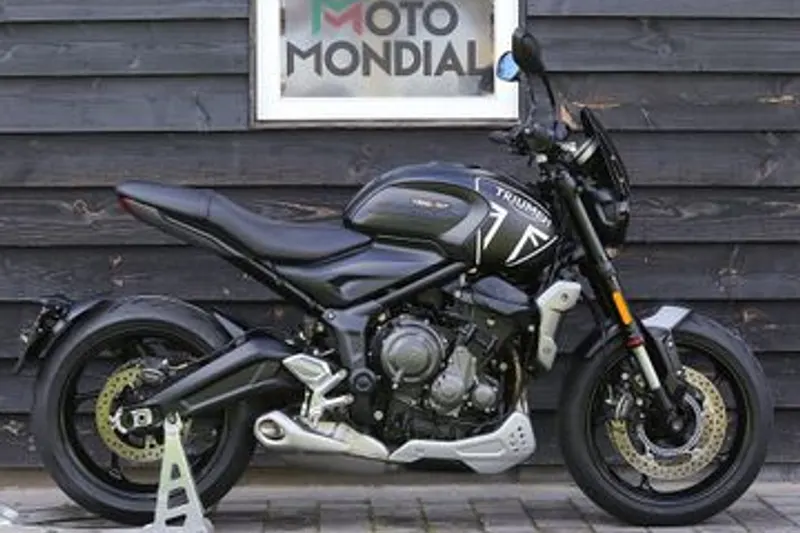 TRIUMPH TRIDENT 660 (2022)