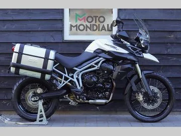 Triumph Tiger 800 XC (2011) — foto 1