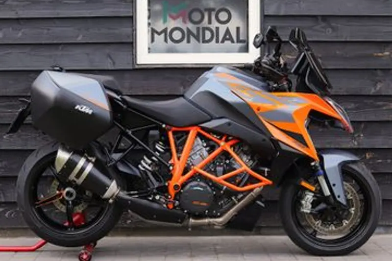 KTM 1290 Super Duke (2022)