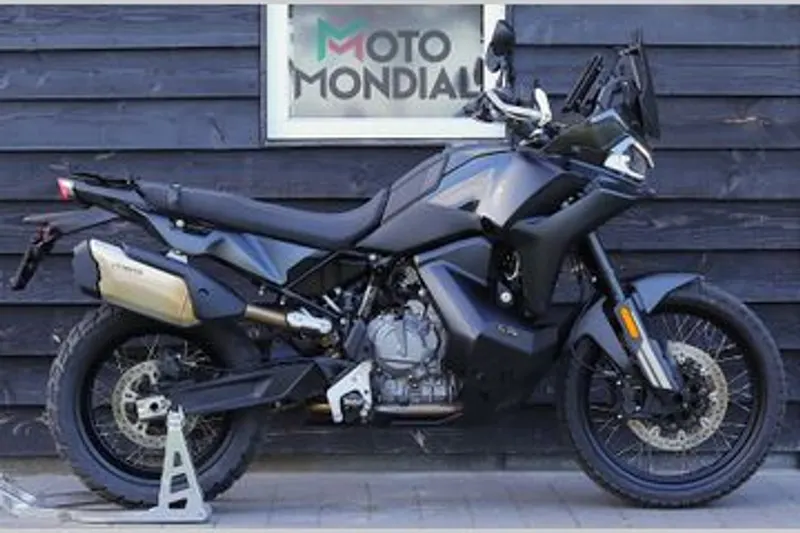 CFMoto 800 Mt-x (2025)