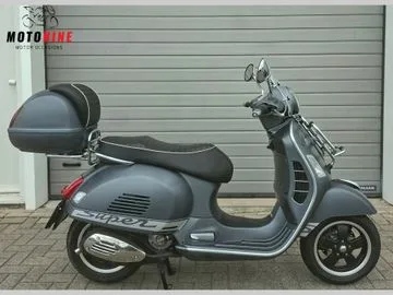 Piaggio GTS TOURING 300 (2010) — foto 1