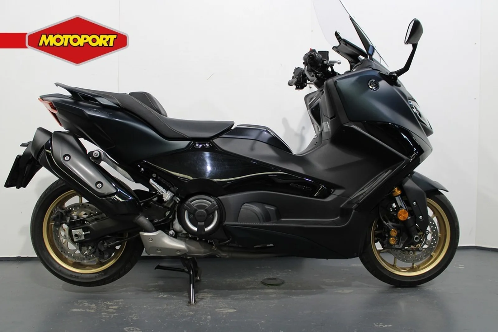 Yamaha T MAX (2022) — foto 1