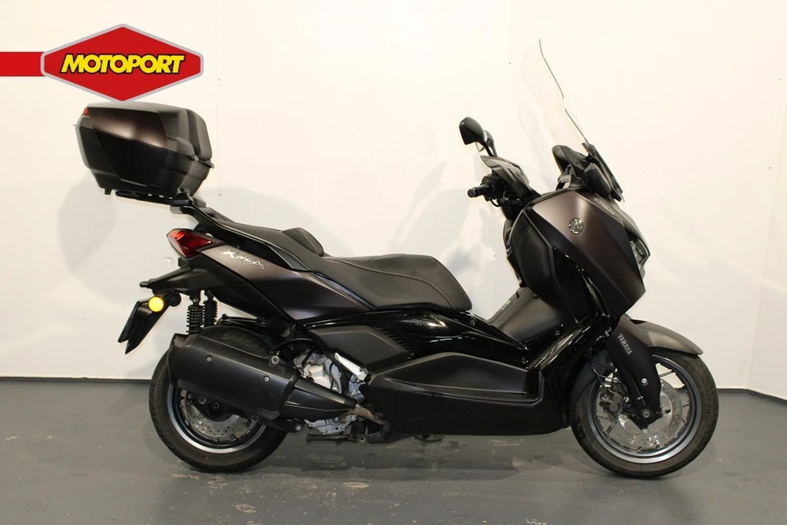 Yamaha Xmax 300 Tech MAX (2024) — foto 1