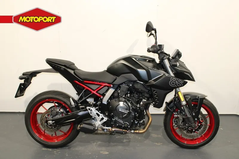 Suzuki GSX-8S (2025)