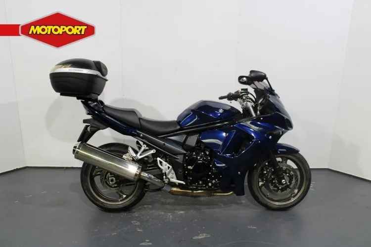 Suzuki GSX 1250 FA (2011) — foto 1
