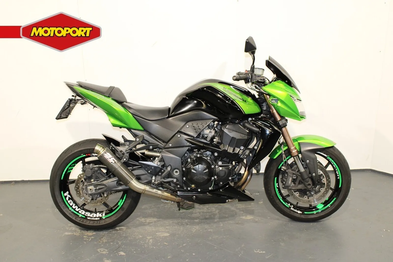 Kawasaki Z 750R (2011) — foto 1