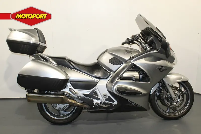 Honda ST 1300 PAN European (2011)
