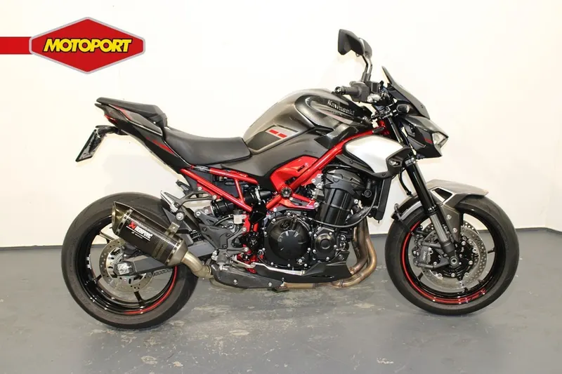 Kawasaki Z900 (2025)