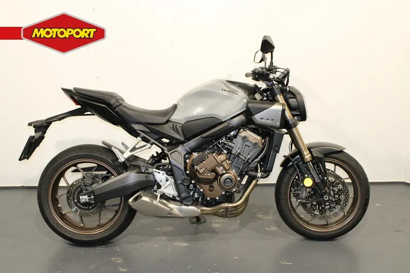 Honda CB 650 RC (2025)
