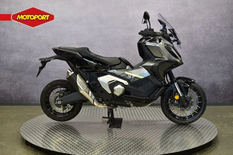 Honda X ADV (2024)