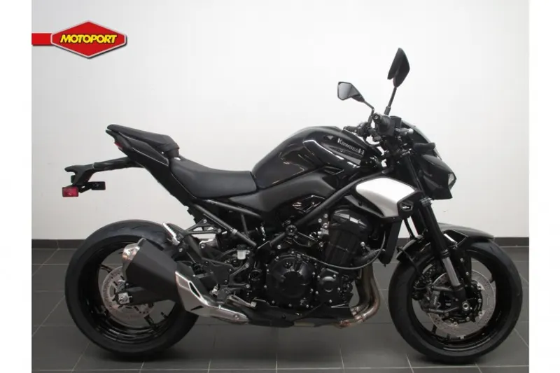 Kawasaki Z900 (2025)