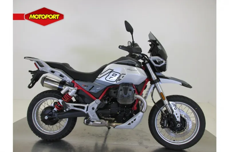 Moto Guzzi V85 Tt (2024)