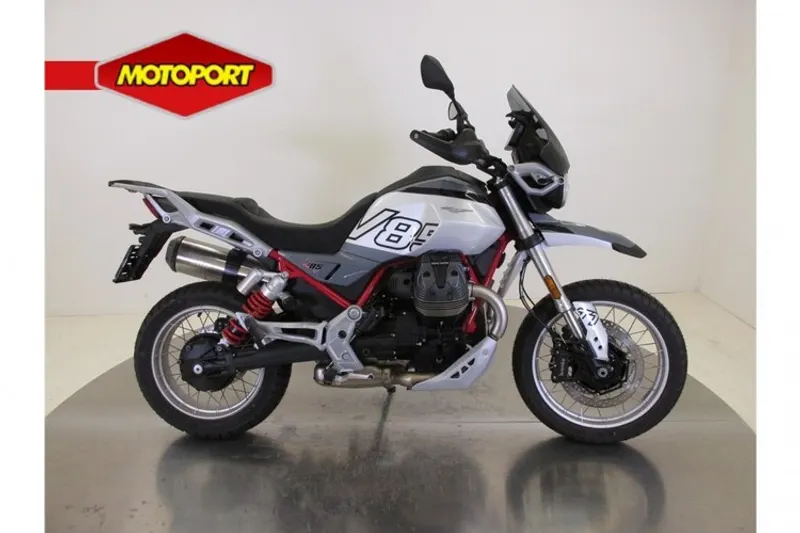 Moto Guzzi V85 TT (2026)