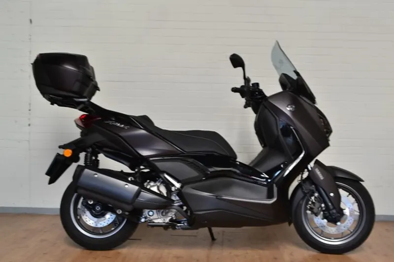Yamaha X-MAX 300 (2024)
