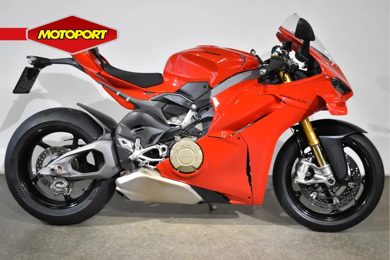 Ducati Panigale V4S (2024)
