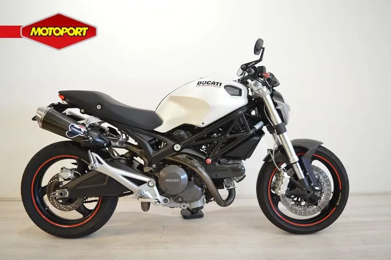 Ducati Monster 696 (2008)