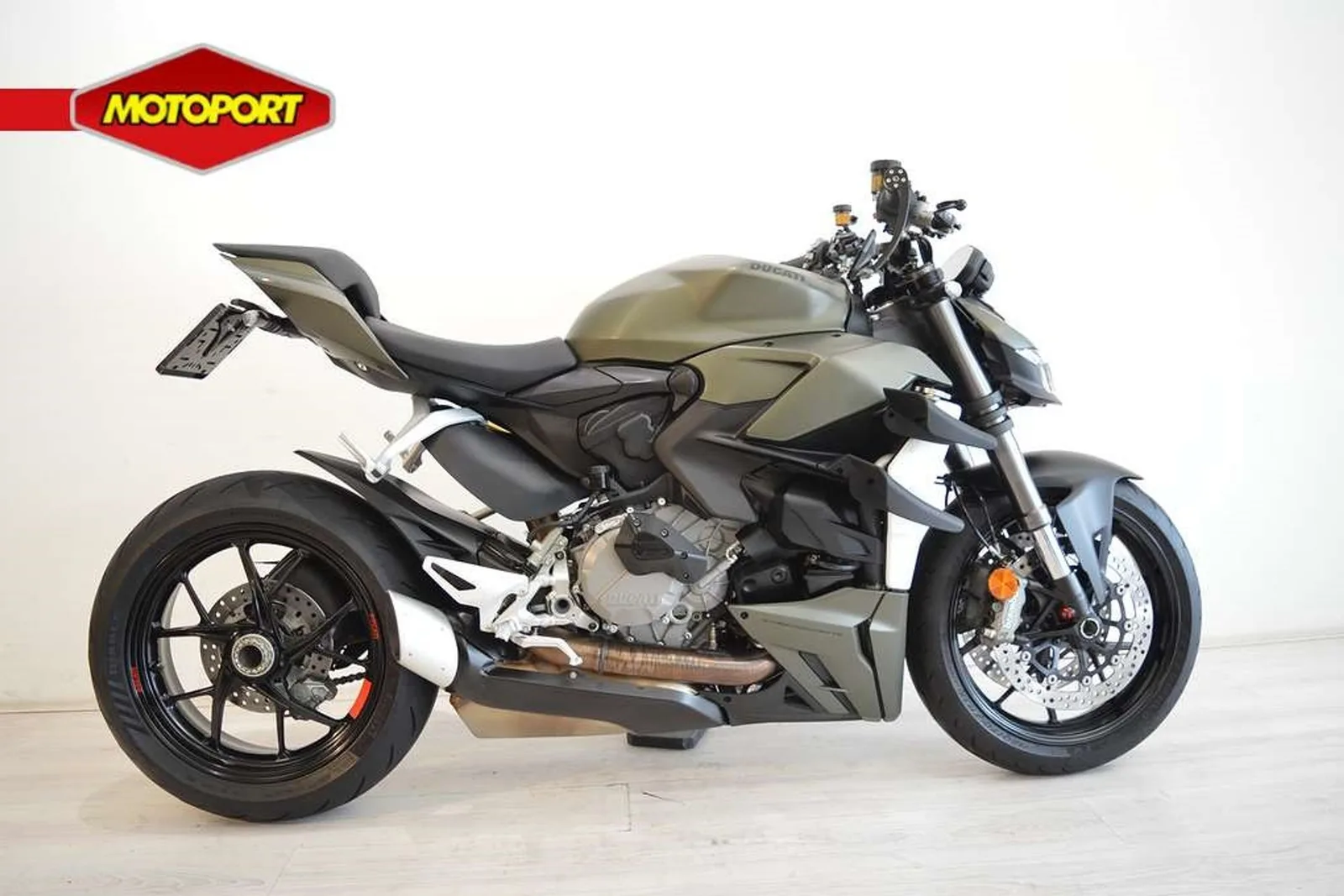 Ducati Streetfighter V2 (2023) — foto 1