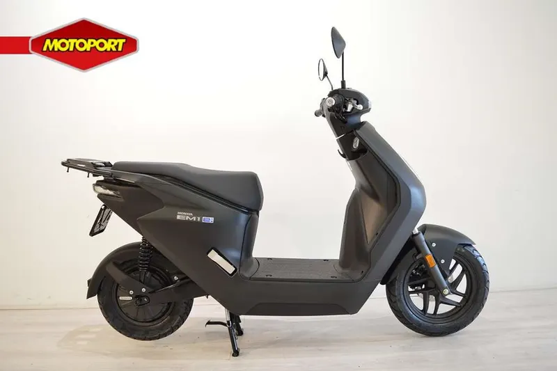 Honda EM1 E (2026)
