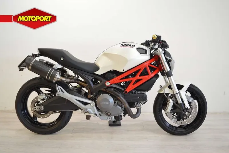 Ducati Monster 696 (2009)