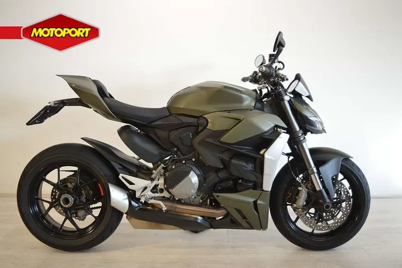 Ducati Streetfighter V2 (2024)
