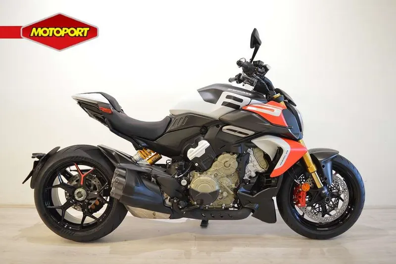 Ducati Diavel V4 RS (2026)