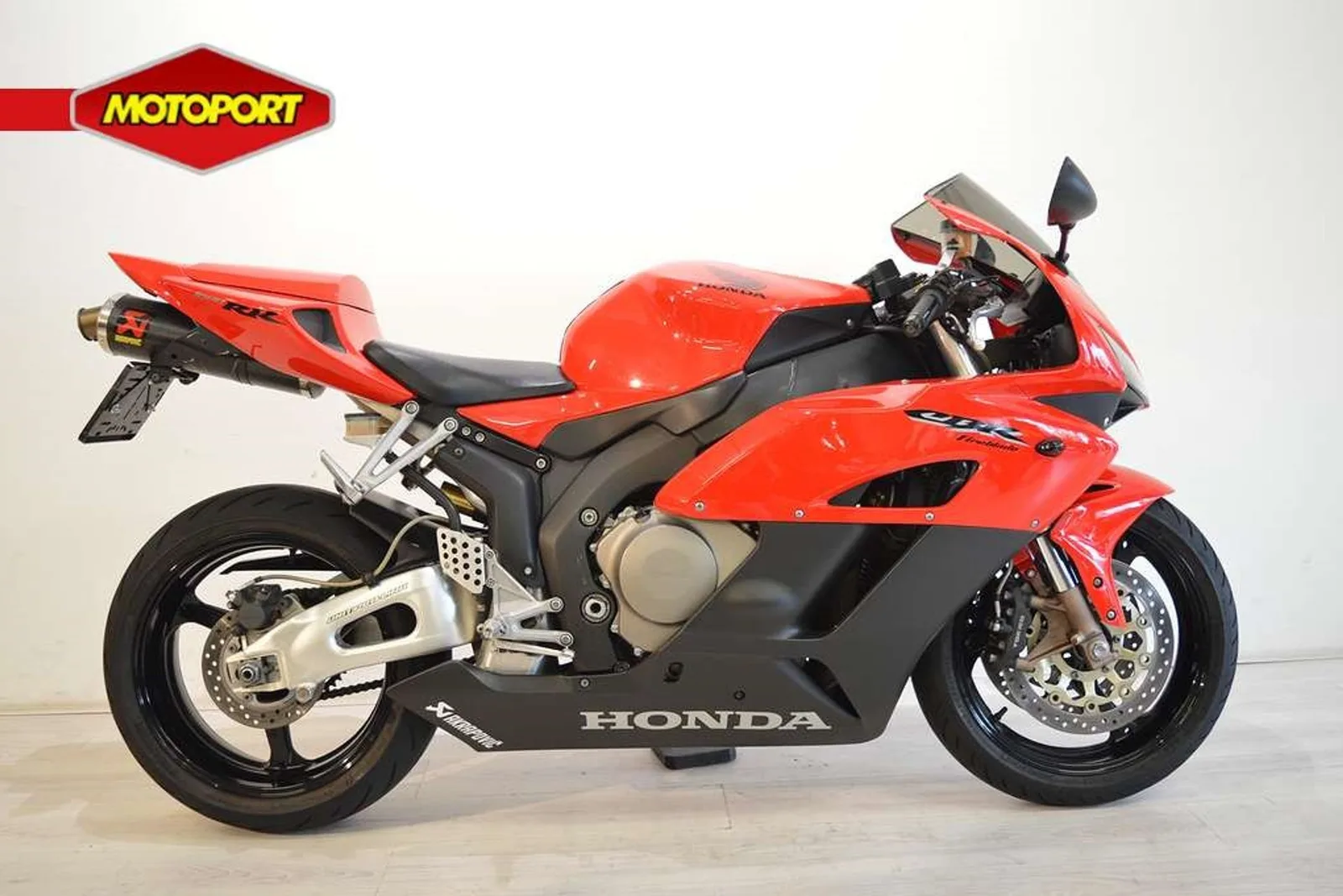 Honda CBR 1000 RR Fireblade (2004) — foto 1