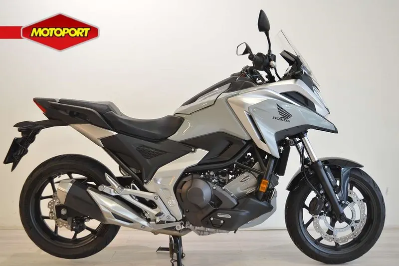 Honda NC750X (2024)