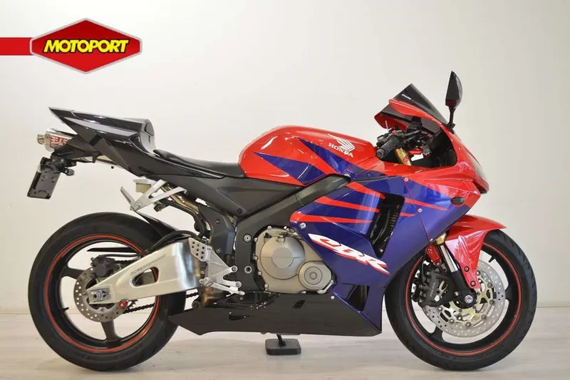 Honda CBR600RR (2005)