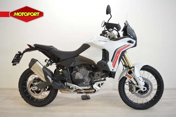 Ducati DESERTX V2 (2026) — foto 1