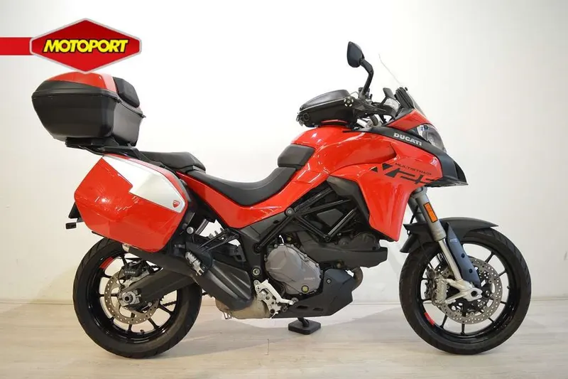 Ducati Multistrada V2 S (2024)