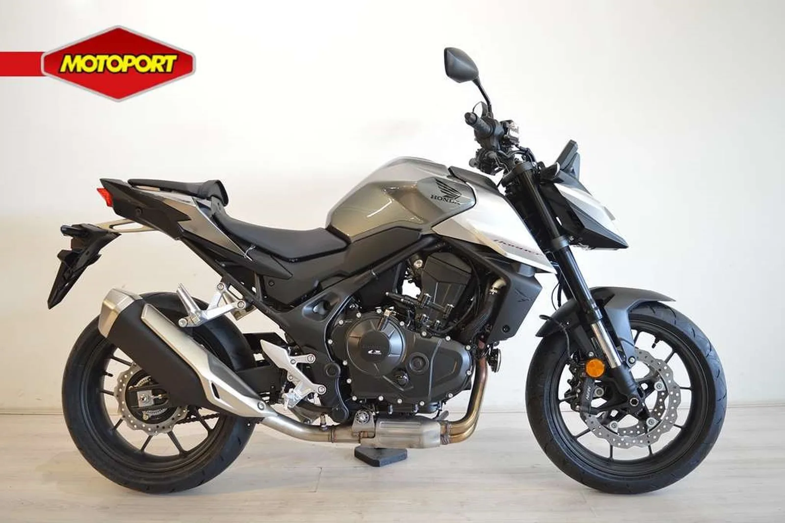 Honda CB 750 Hornet (2026) — foto 1