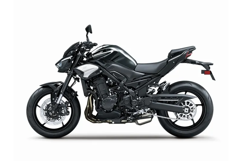 Kawasaki Z900 (2025)