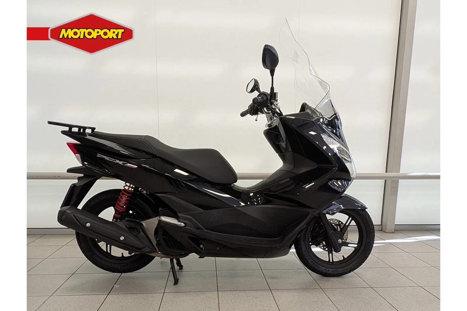 Honda PCX 150 (2017) — foto 1