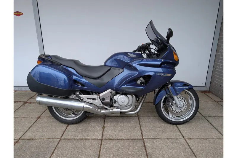 Honda NT 650 V Deauville (2003)
