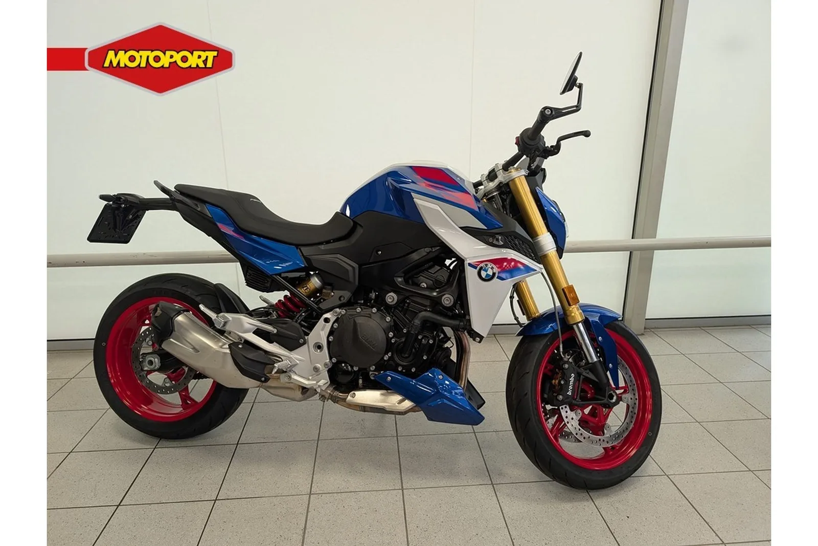 BMW F 900 R (2025) — foto 1