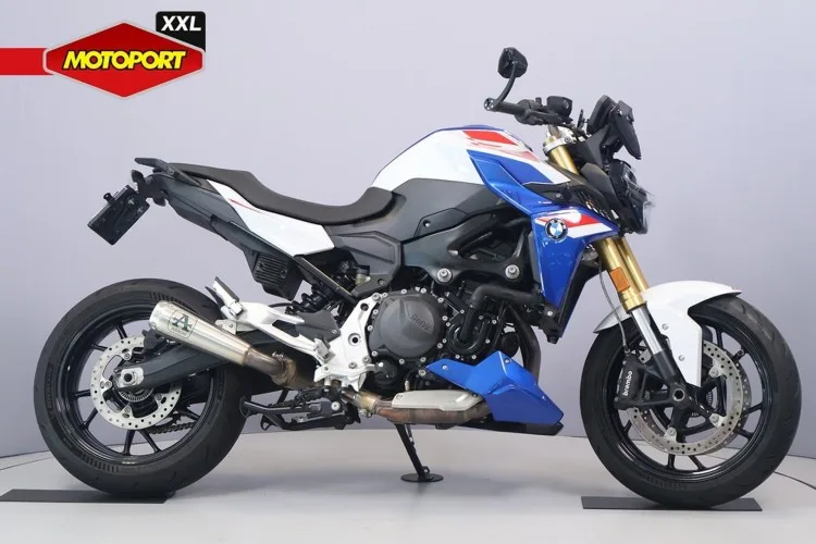 BMW F 900 R (2024) — foto 1