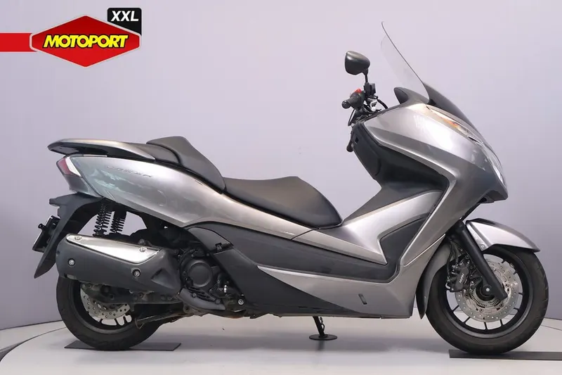 Honda Forza 300 (2016)