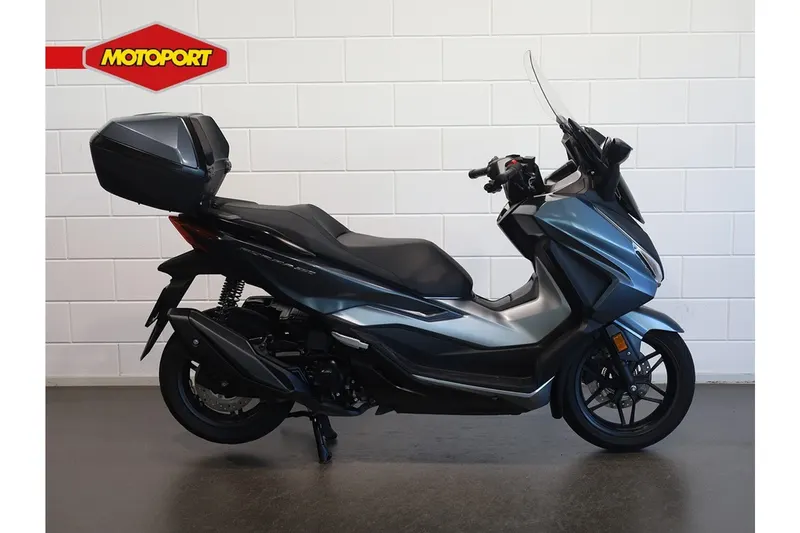 Honda Forza 350 (2024)
