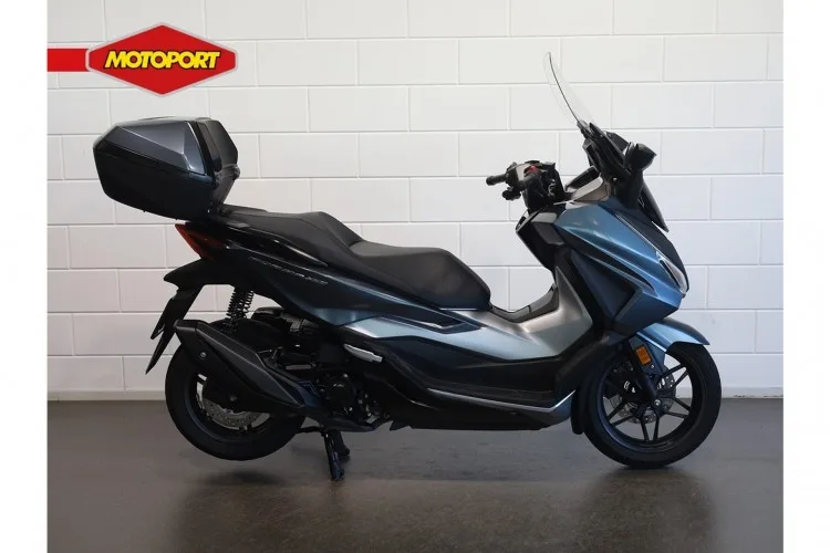 Honda Forza 350 (2024) — foto 1