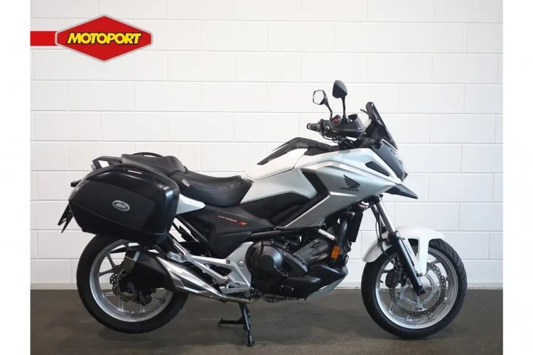 Honda NC750X (2016) — foto 1