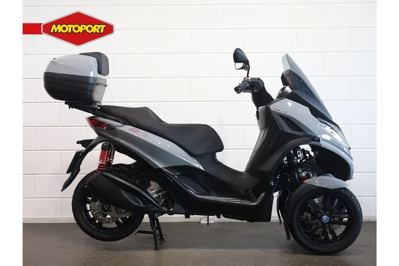 Piaggio MP3 300 HPE (2021)