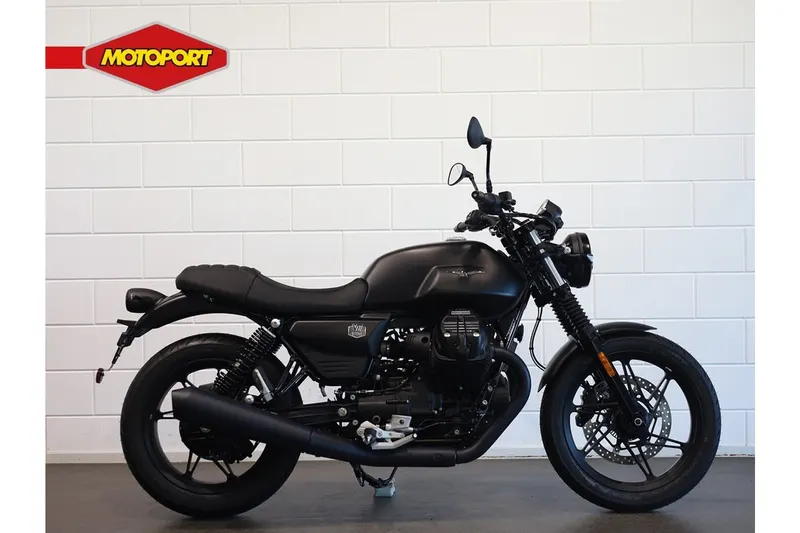 Moto Guzzi V7 Stone (2026)