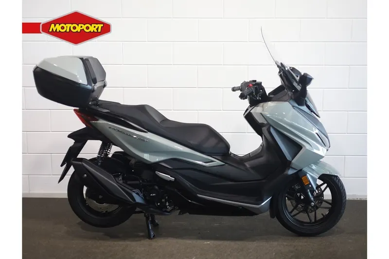 Honda Forza 350 (2024)