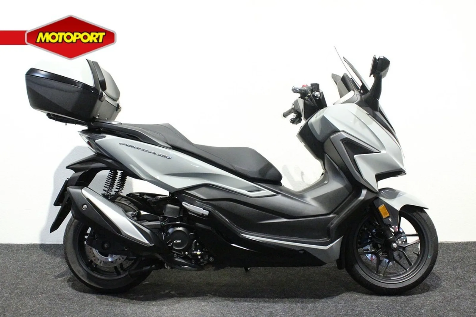 Honda Forza 350 (2023) — foto 1